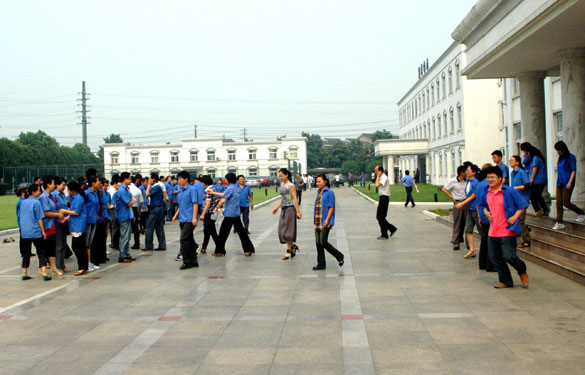 新宝GG举行应急响应演练与消防知识培训