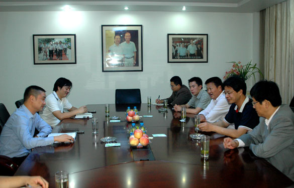 中央办公厅向导来新宝GG集团考察