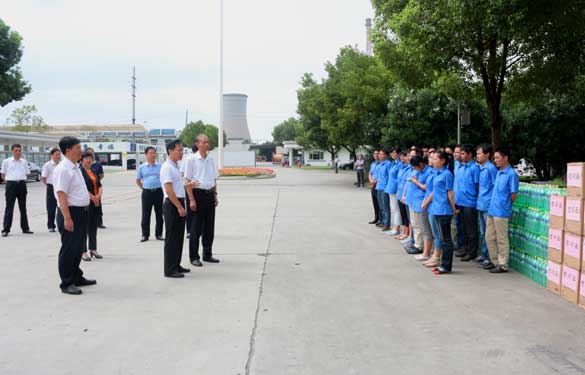 溧阳市四套班子向导来新宝GG集团慰问一线员工