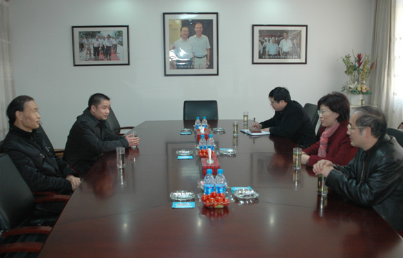 溧阳市委书记韩立明新春走访新宝GG