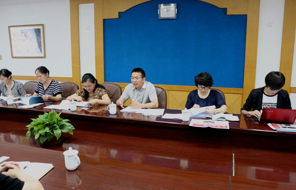 中国石油公司电缆考察组来新宝GG集团考察