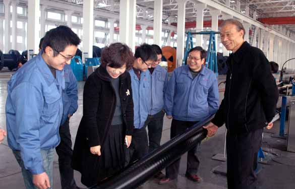 新宝GG集团乐成试制220kV超高压交联电缆