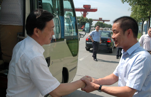 江苏省政府科技立异工程督查组来新宝GG集团调研